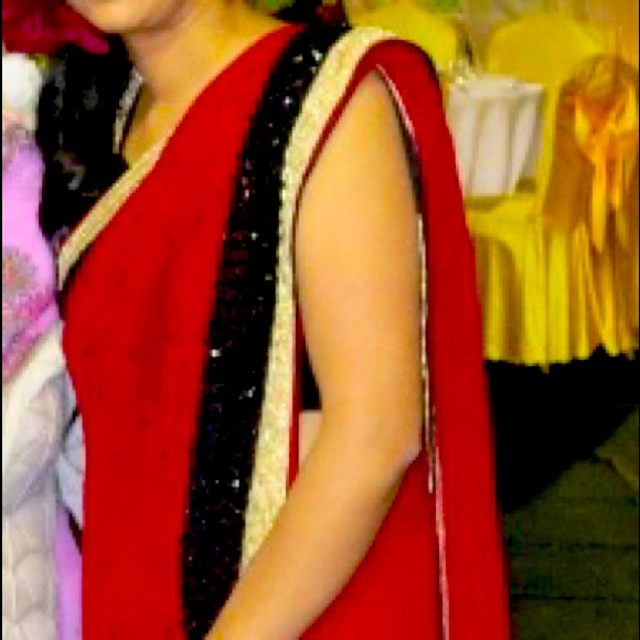 Red & Black Saree with Gold Border and black shimmers - Picture 1 of 2